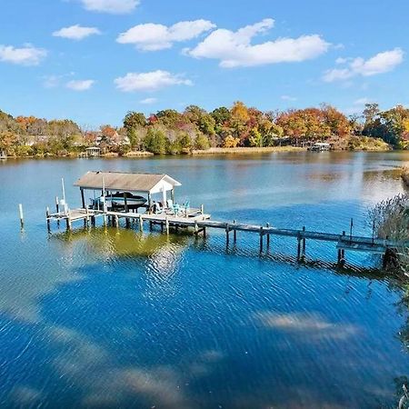 Вілла Luxury Modern Waterfront Retreat Montross Екстер'єр фото